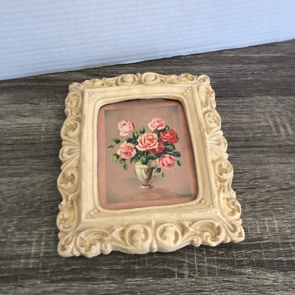 Vtg Chalkware Framed Floral Art - Picture 2 of 11